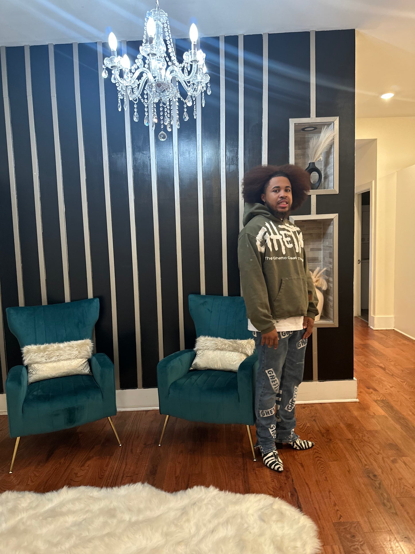 [GHETTO]ESSENTIALS HOODIE OLIVE